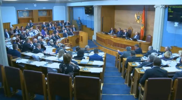 Između vjere i straha (VIDEO) Između vjere i straha (VIDEO)