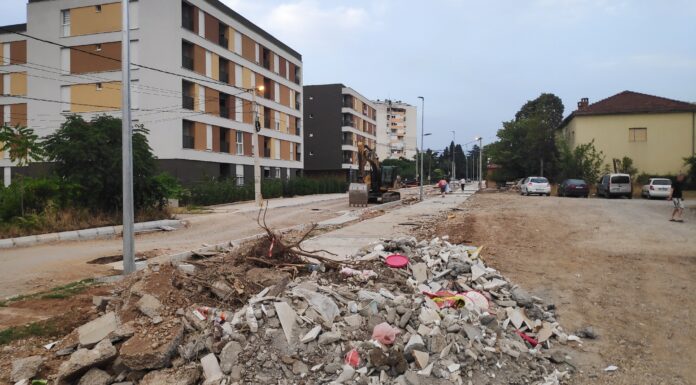 Neizvjestan datum završetka radova u Ulici Buda Tomovića Neizvjestan datum završetka radova u Ulici Buda Tomovića