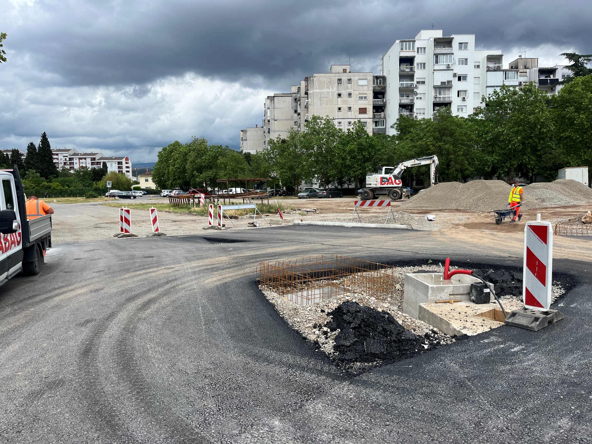 Kako čudno piše "bulevar": Saobraćaj pušten, posao daleko od gotovog
